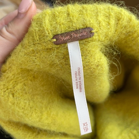 Free People Angelic Pullover Sweater Womens XS White Pull Over Alpaca Blend - Picture 4 of 4